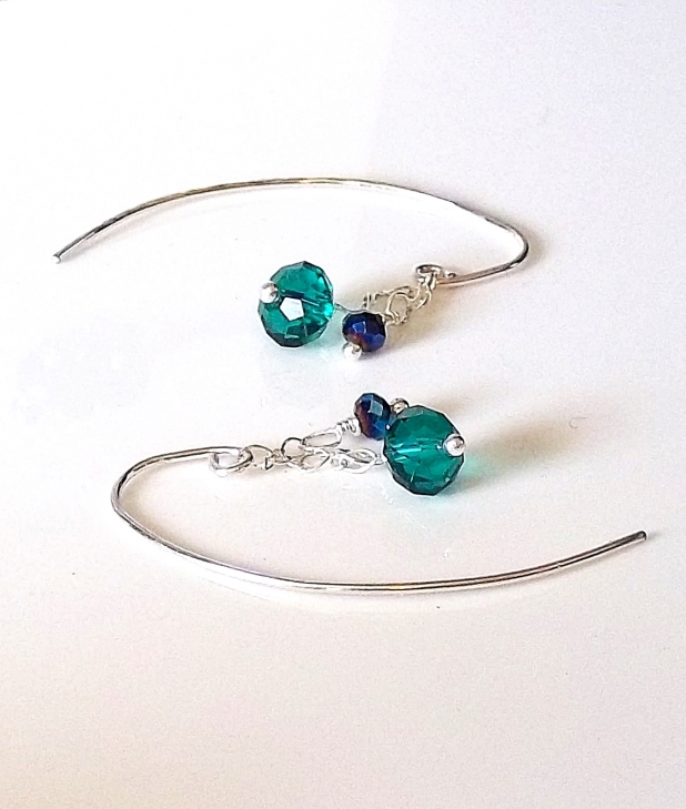 EMERALD CRYSTAL & STERLING EARRING