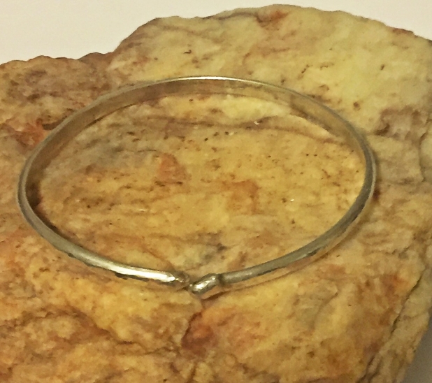 Heavy gauge sterling silver bangle