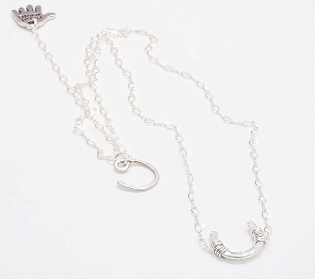 HAMMERED SILVER HORSESHOE NECKLACE