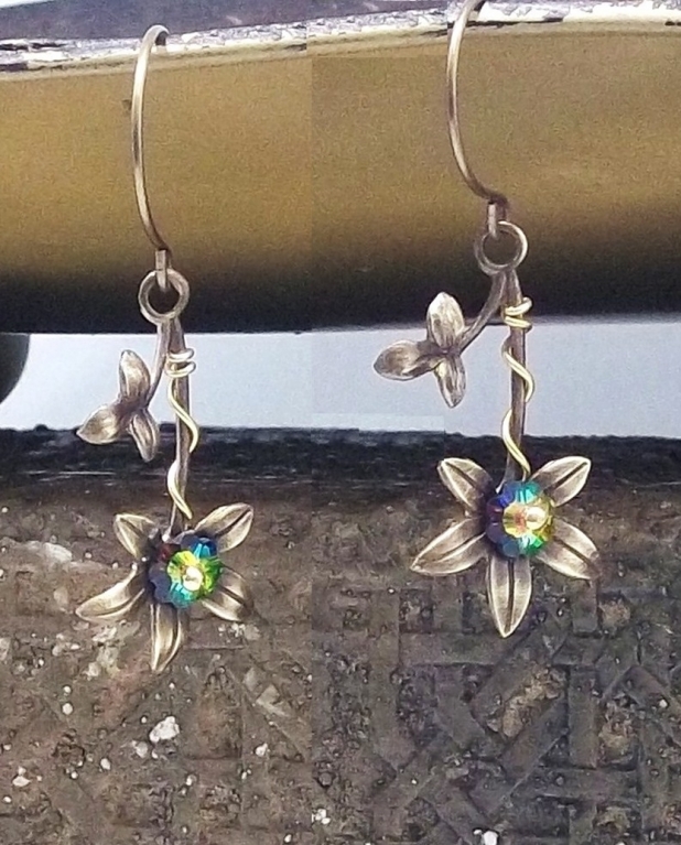 Swarovski and violets earrings